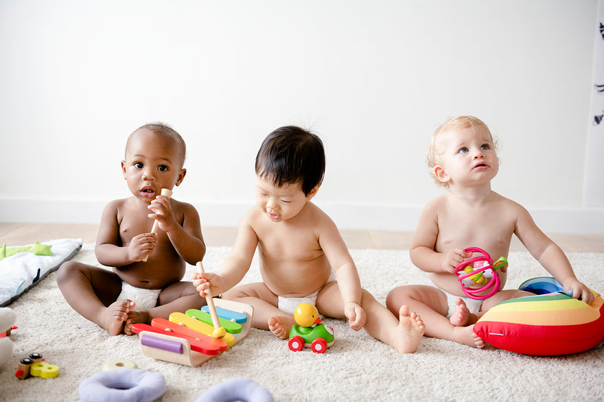 La Interacción con Otros Bebés: Beneficios para el Desarrollo