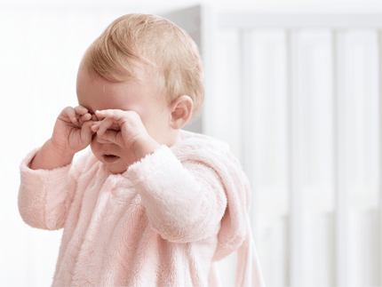 Ojos pegados en bebés: obstrucción del conducto lagrimal explicada