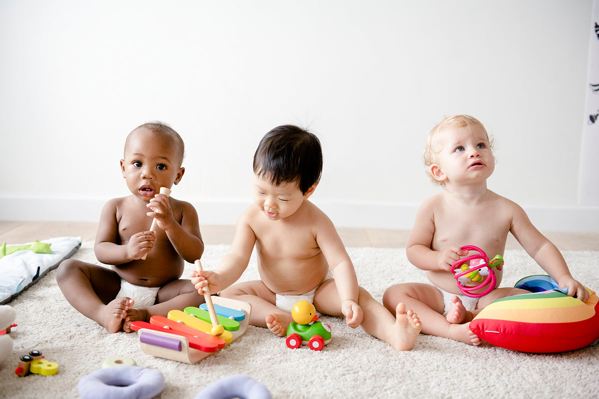 La Interacción con Otros Bebés: Beneficios para el Desarrollo