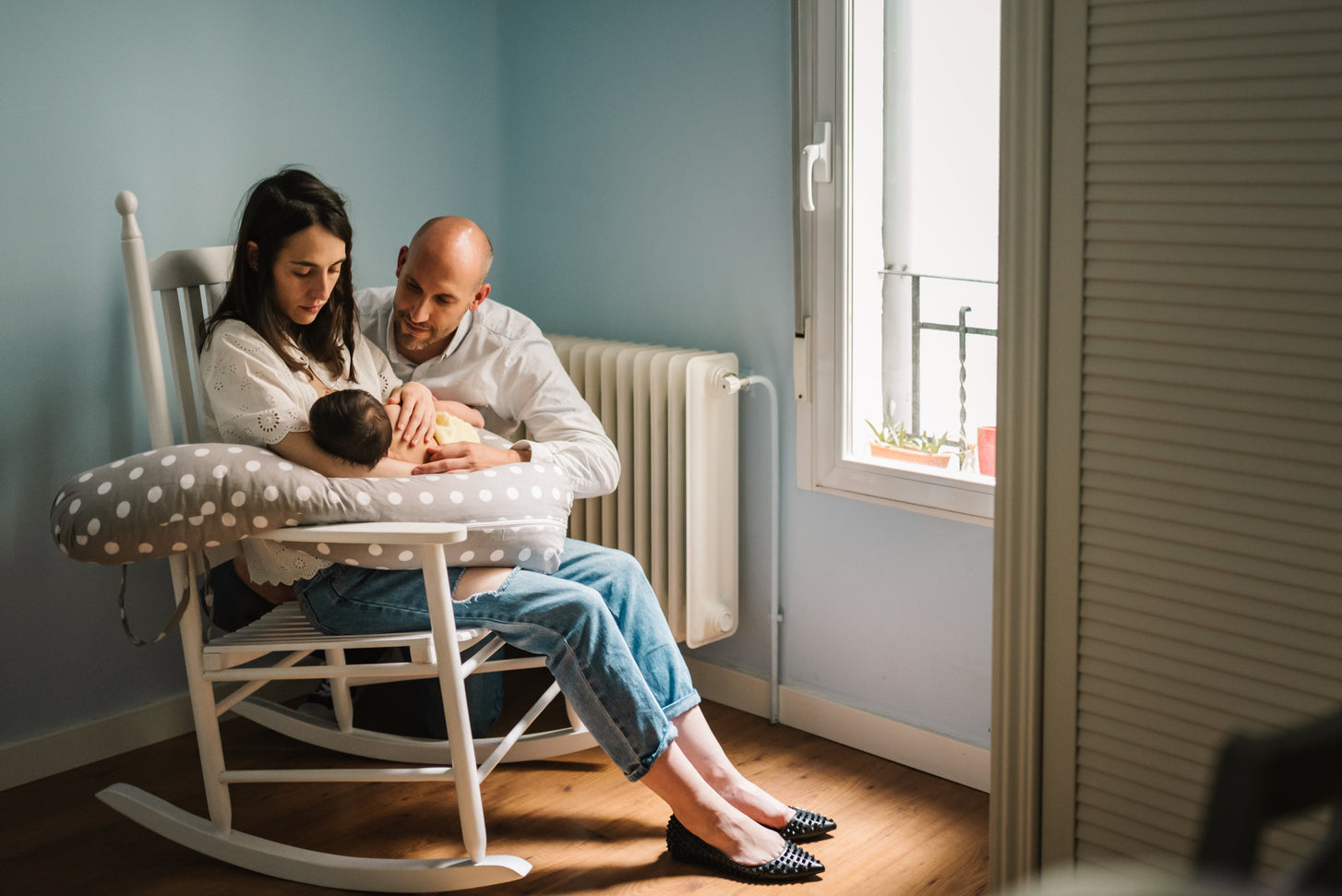 Cómo Crear un Espacio de Lactancia en Casa: Comodidad y Tranquilidad para Mamá y Bebé